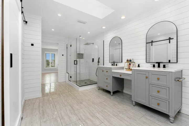 Upstairs Master Bathroom 3