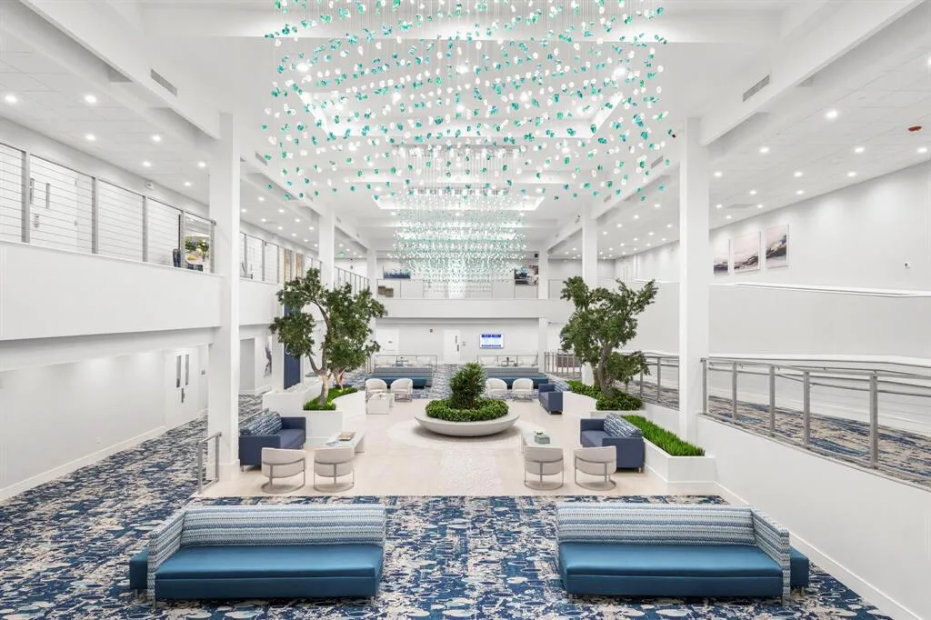 Lobby 3