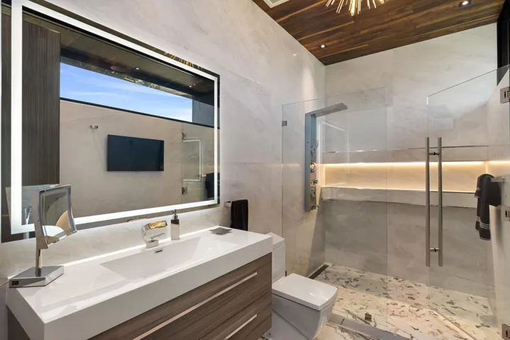 Guest Bath 5