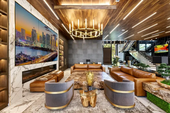 Living Area 7