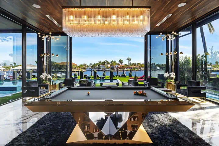 Lounge 2