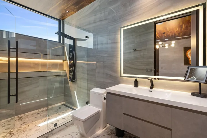 Guest bath 2