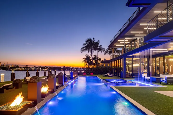 Twilight Exterior 4