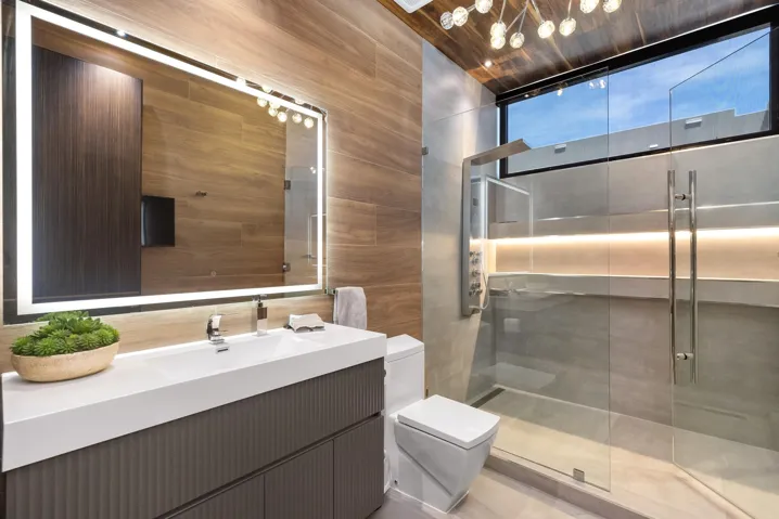Guest Bath 3