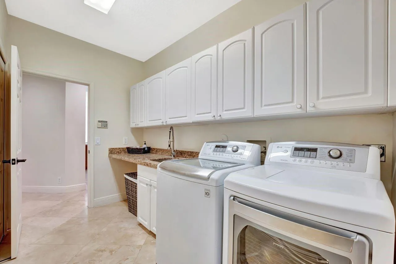 Property photo 64