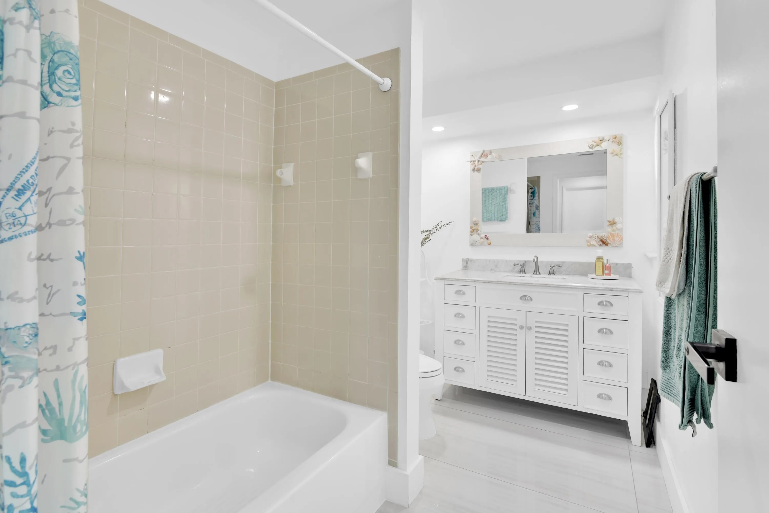 2ND BATHROOM