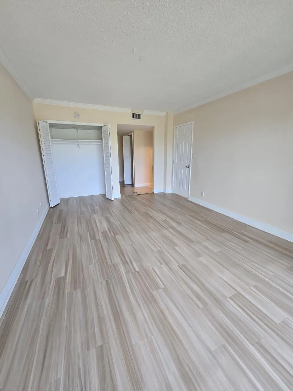 2900 N Palm Aire 111
