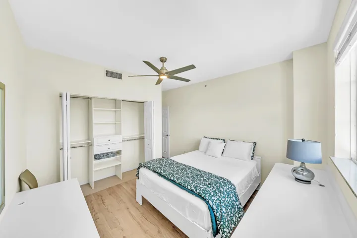 13 Guest Bedroom (2)