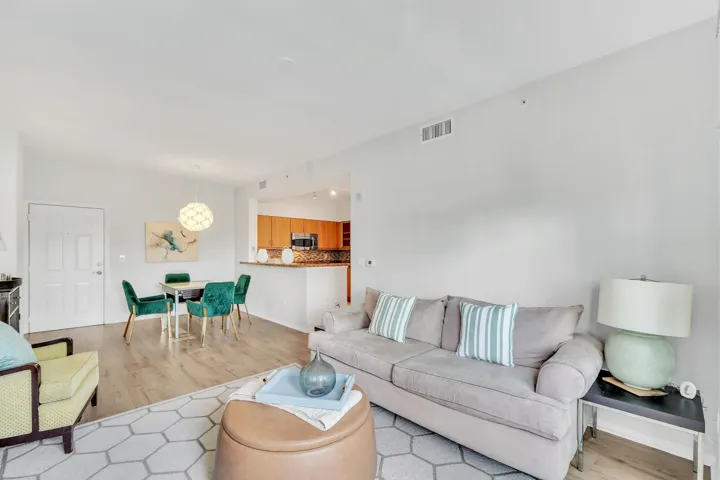 6 Living Area