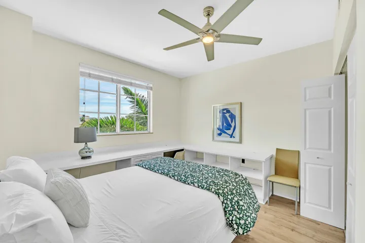 13 Guest Bedroom (1)