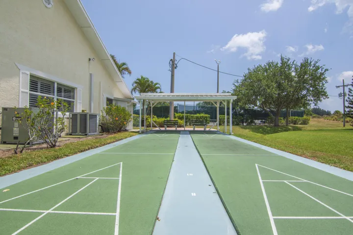 Shuffelboard
