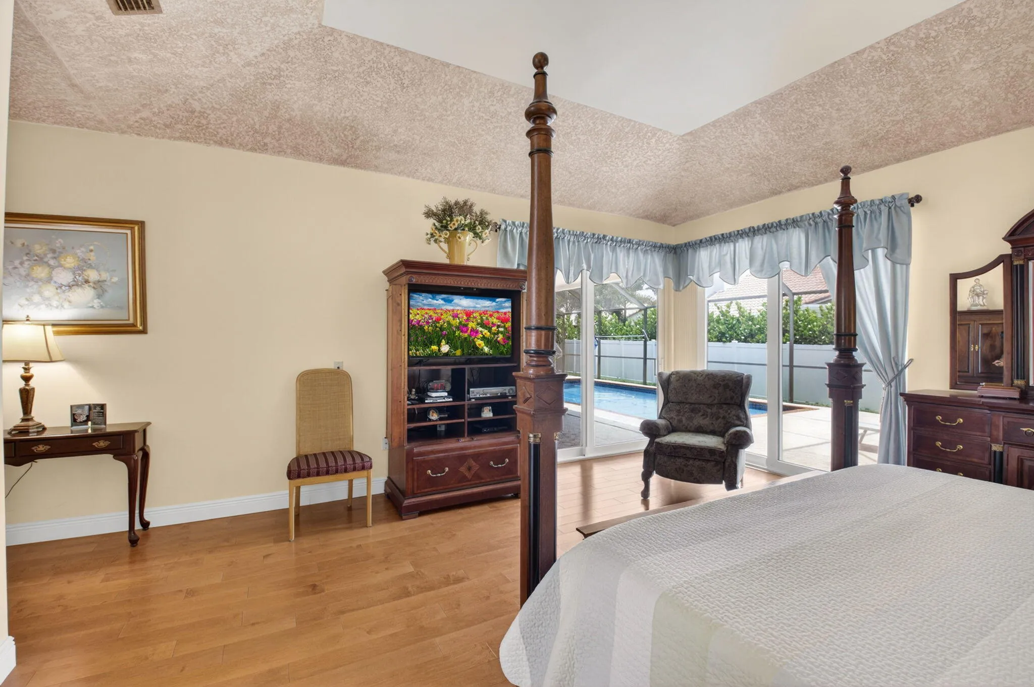 Property photo 35