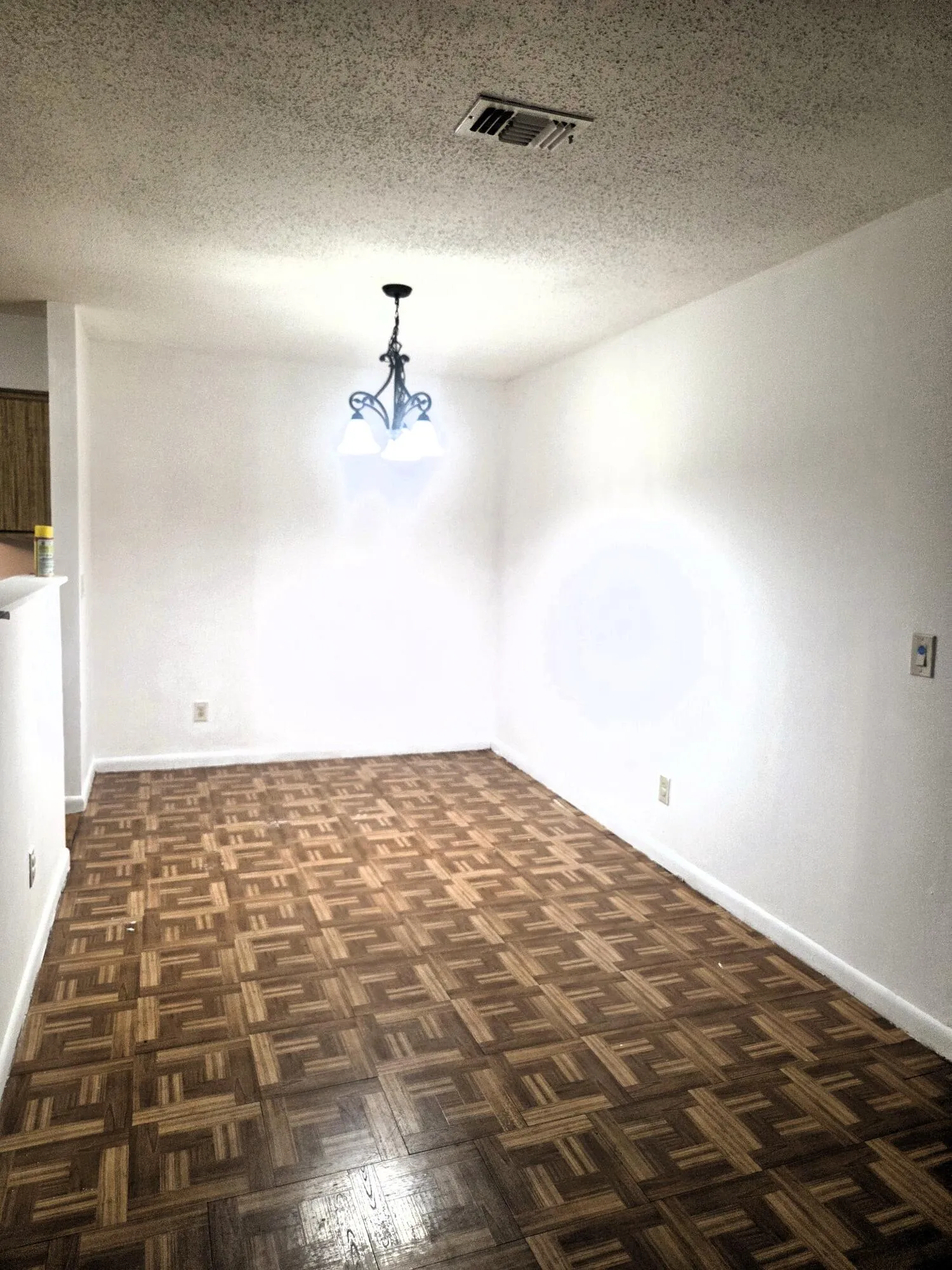 vinyl tile floor