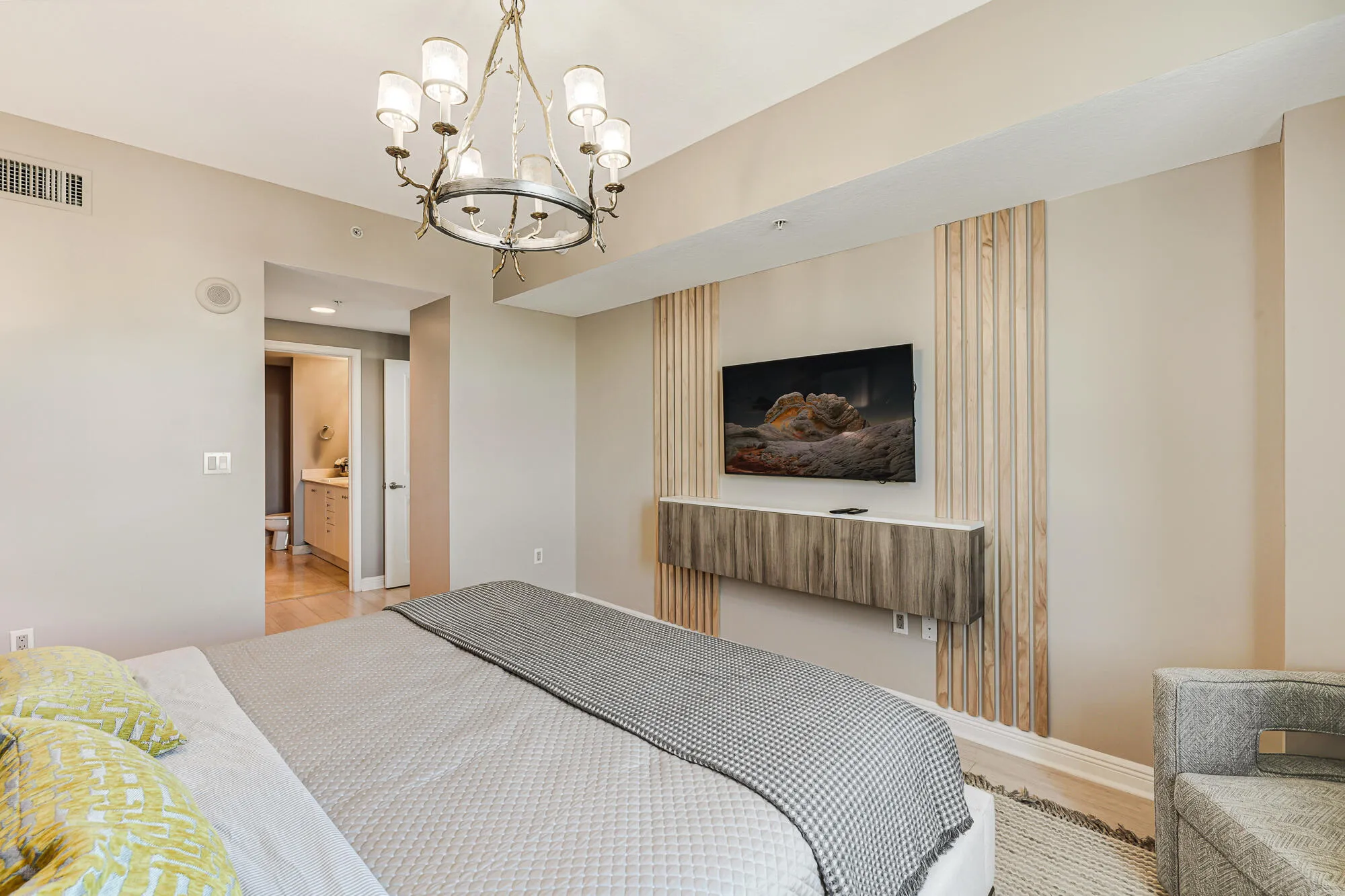 450_N_Federal_Hwy_#715-26