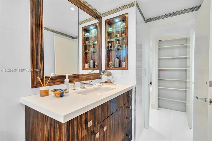 2nd Bathroom