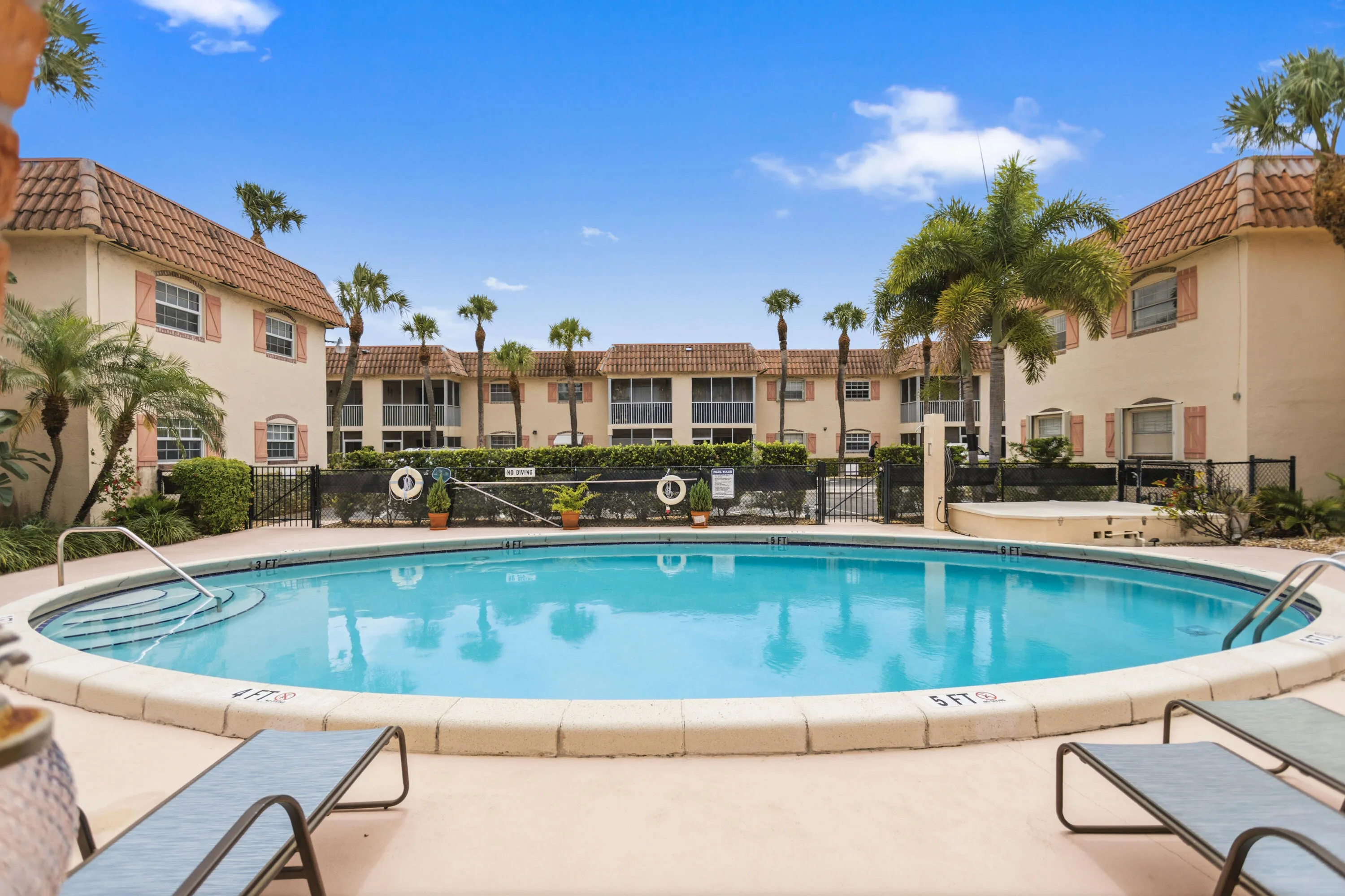 Community pool