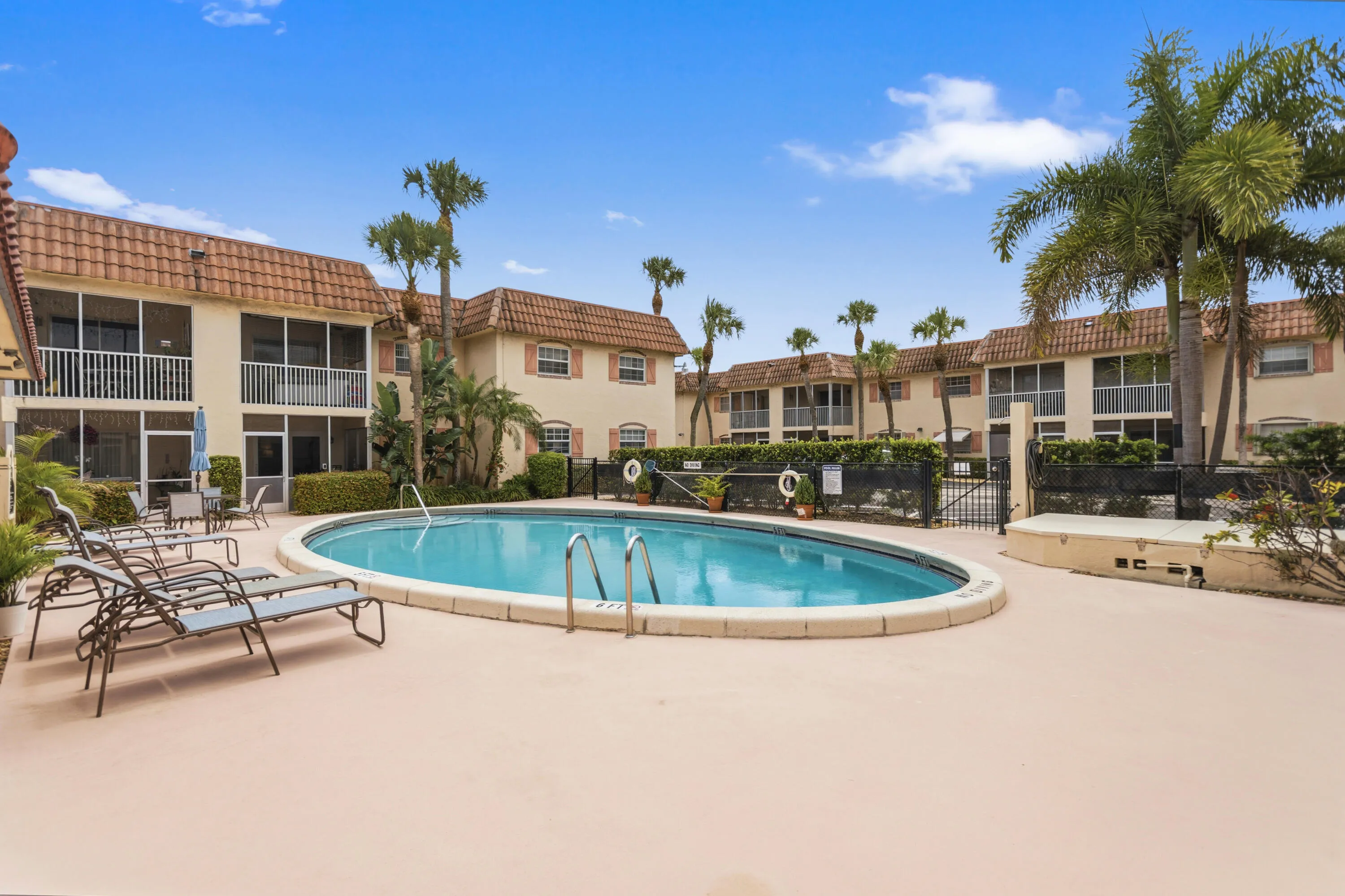 Community pool
