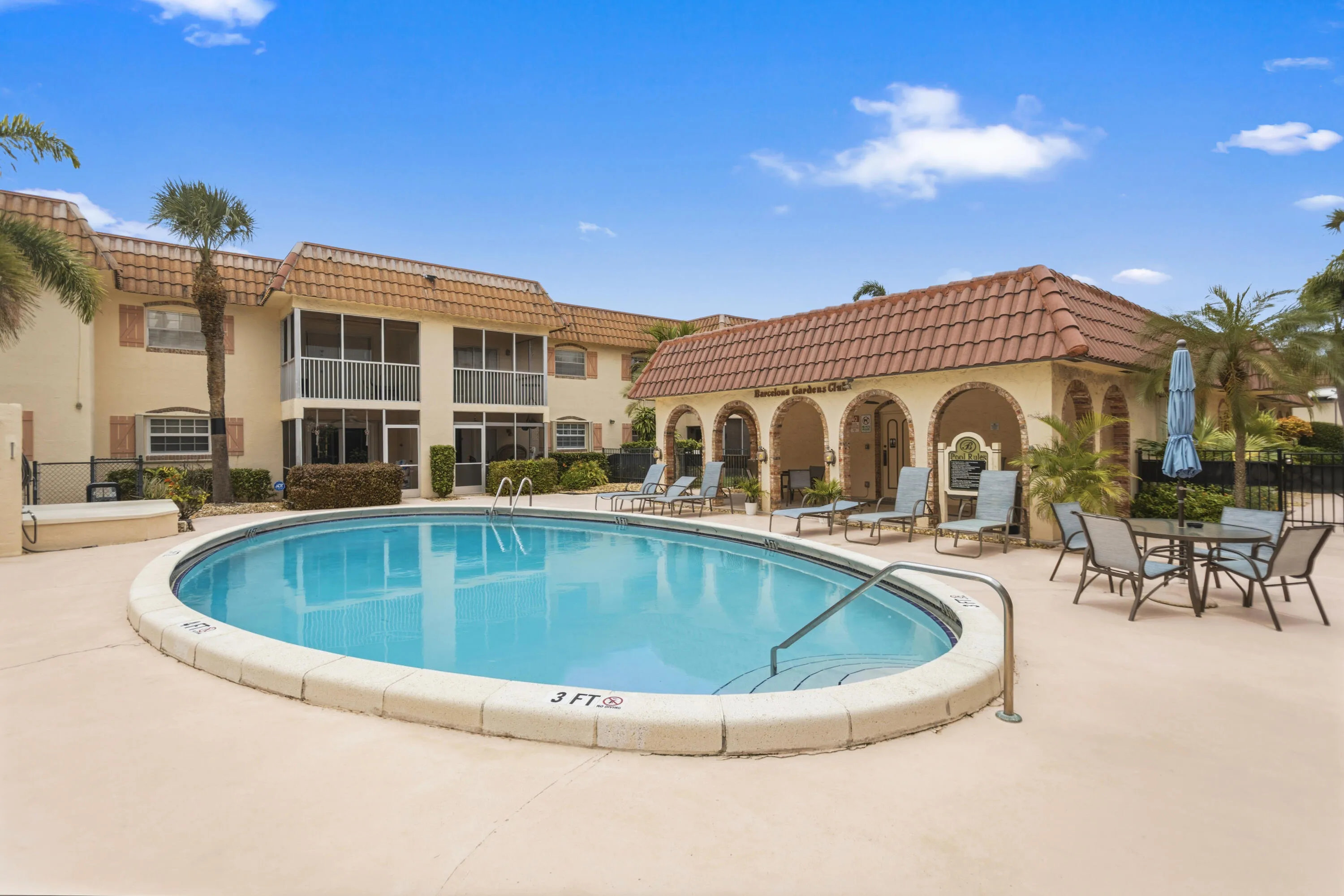 Community pool