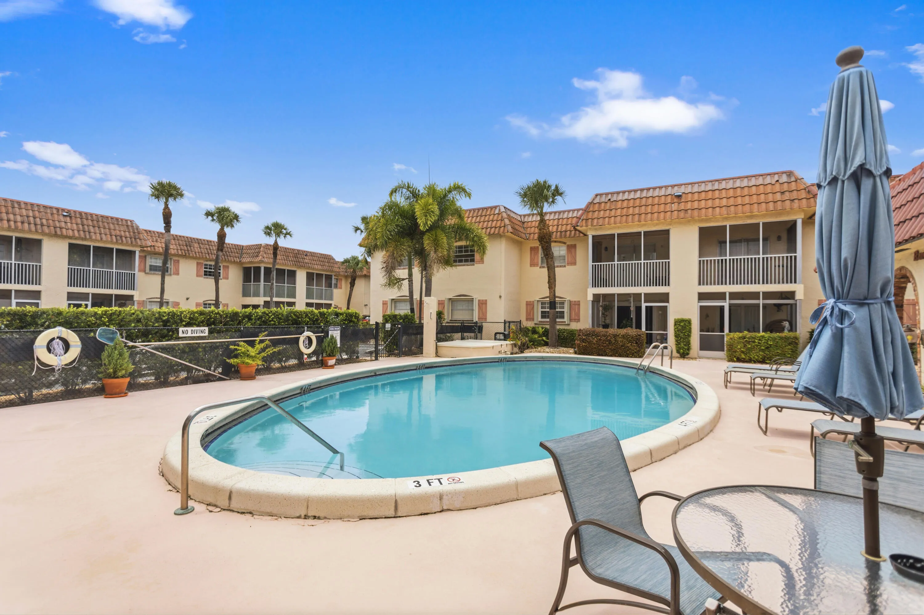 Community pool