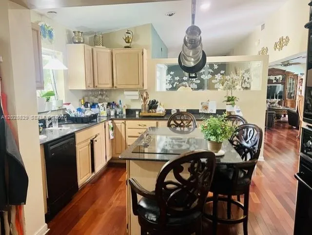 Property photo 33