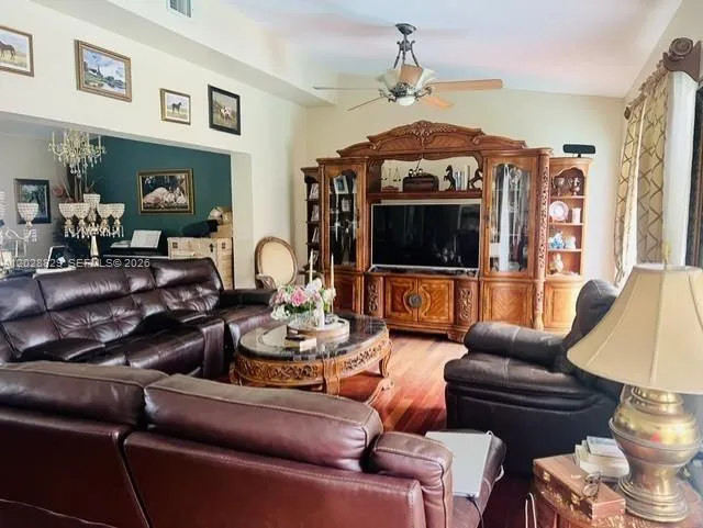 Property photo 35