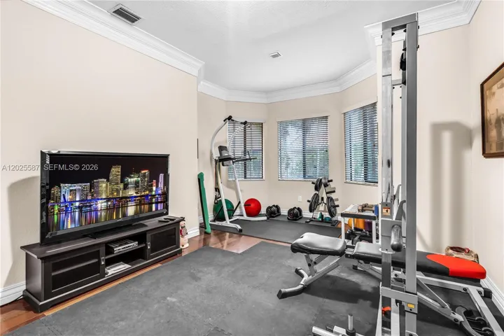 Bedroom/Study/Gym/Office