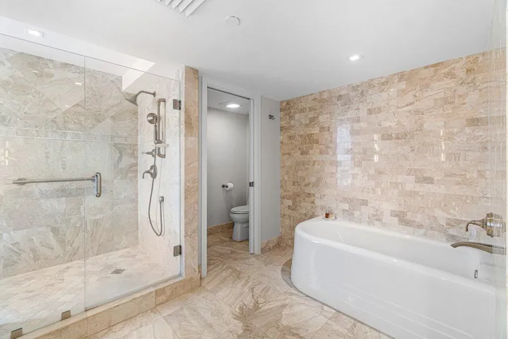 BATH TUB AREA