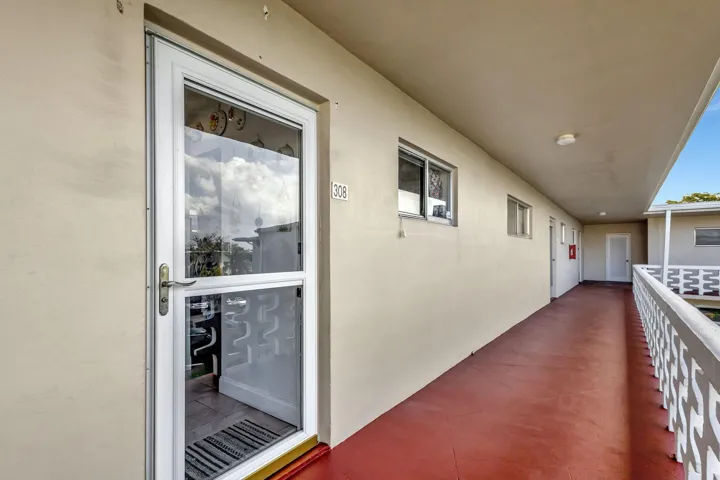 Exterior 1