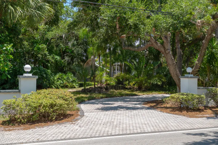 114 N Sewall's Point Rd, Sewall's Point,