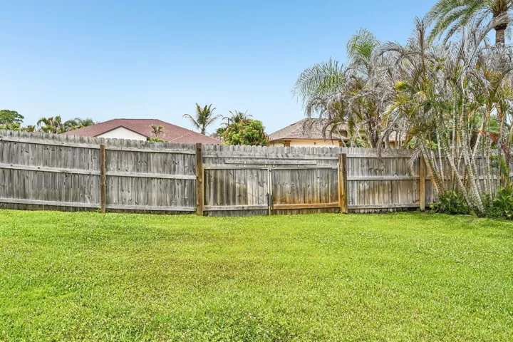 11-web-or-mls-SW Mercer St-S3105-049