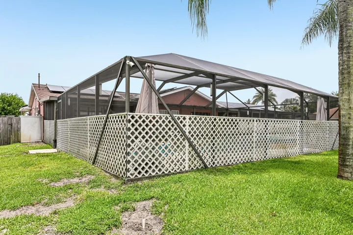 6-web-or-mls-SW Mercer St-S3105-044