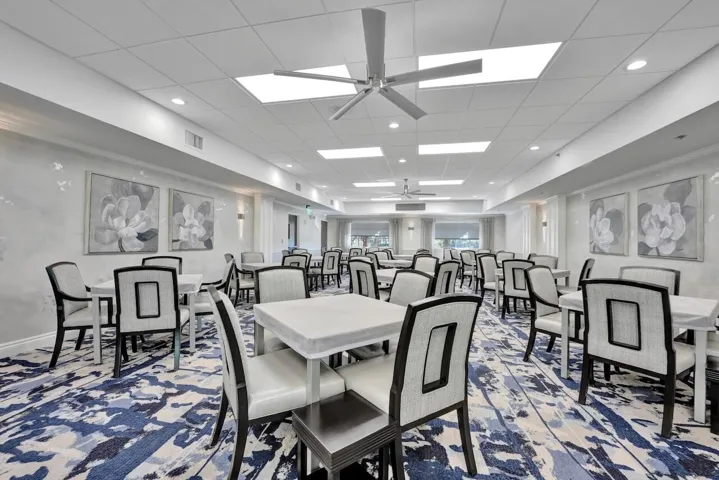 12434 Crystal Pointe - 11