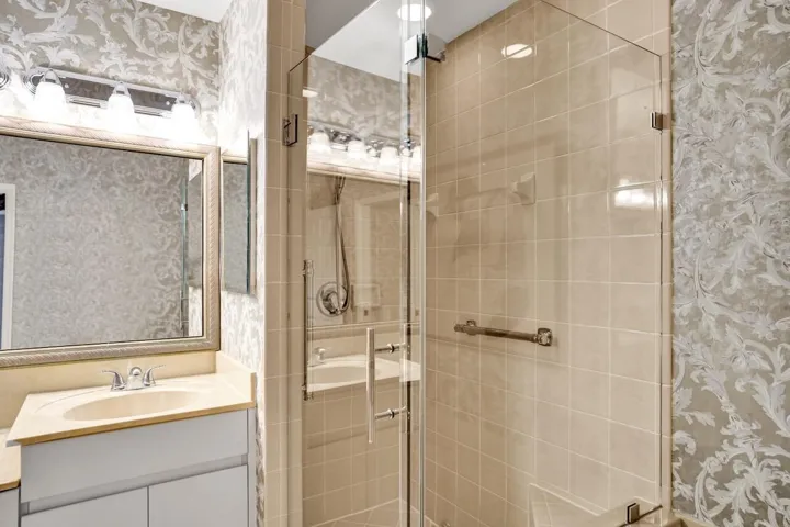 12434 Crystal Pointe - 60