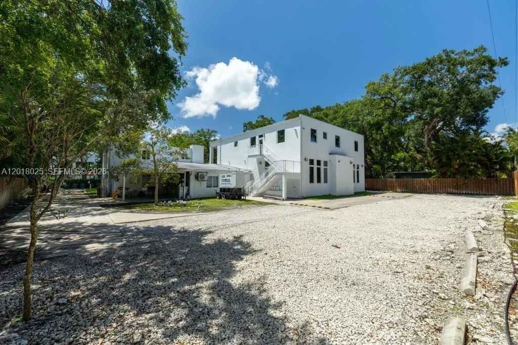 Property photo 35