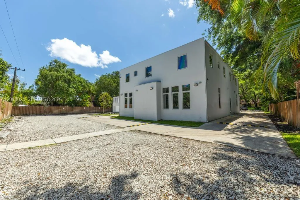 Property photo 36