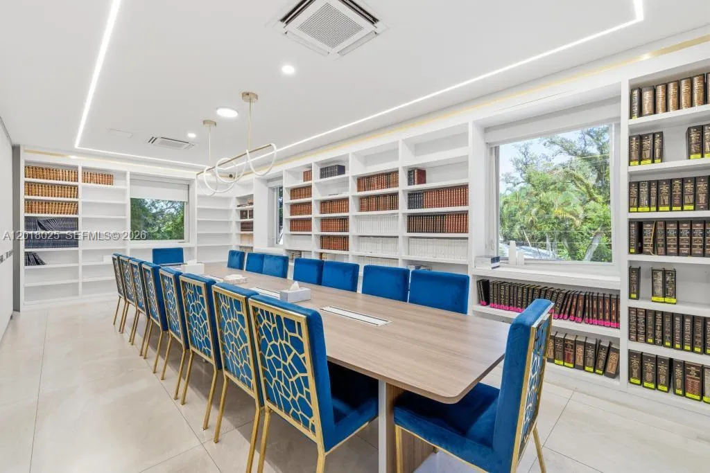 Property photo 24