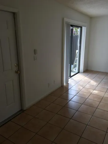 Living Room (1)