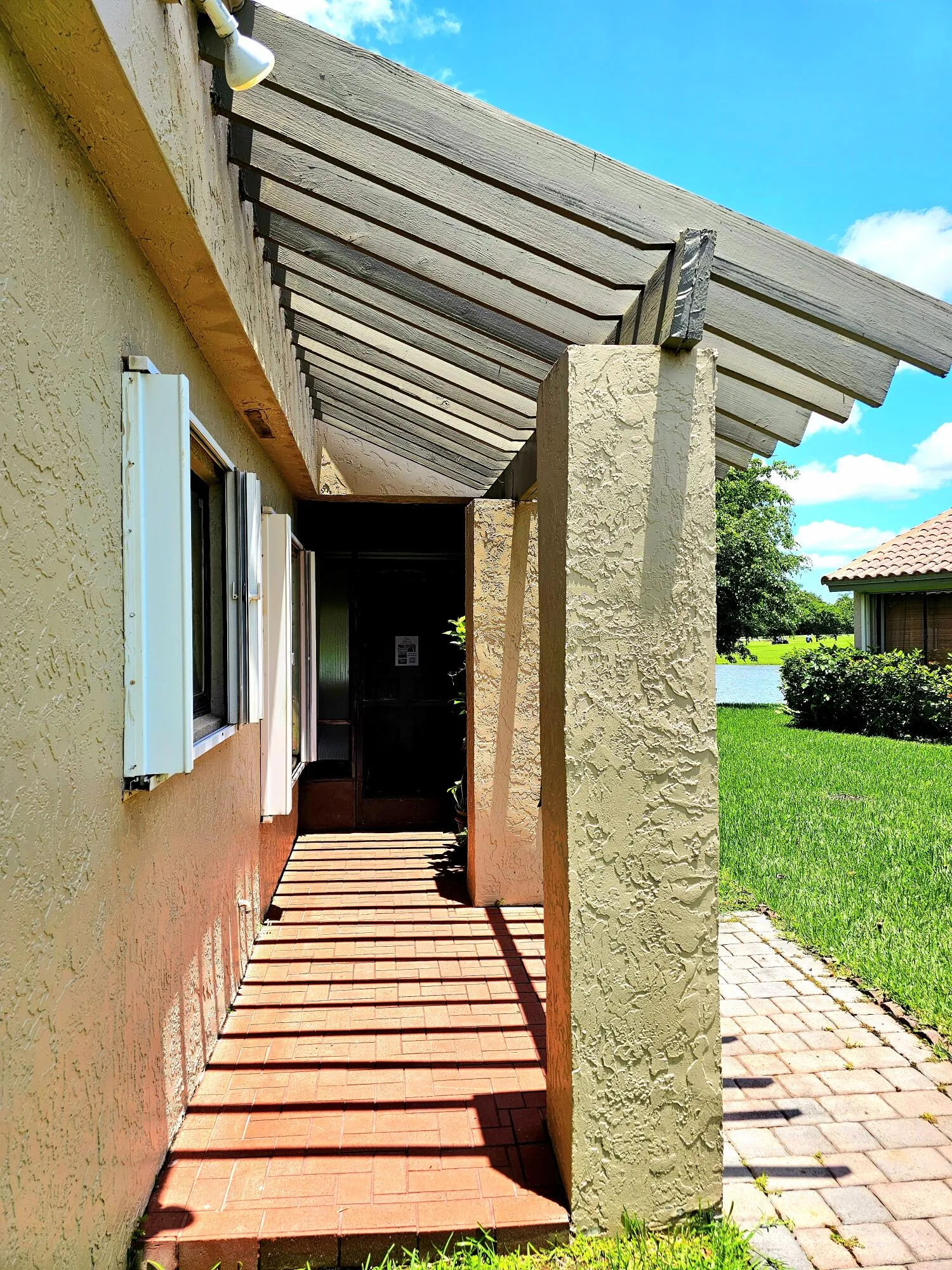 Pergola entrance