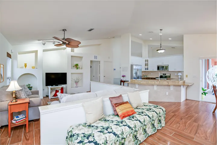 1601 SW Realty ST