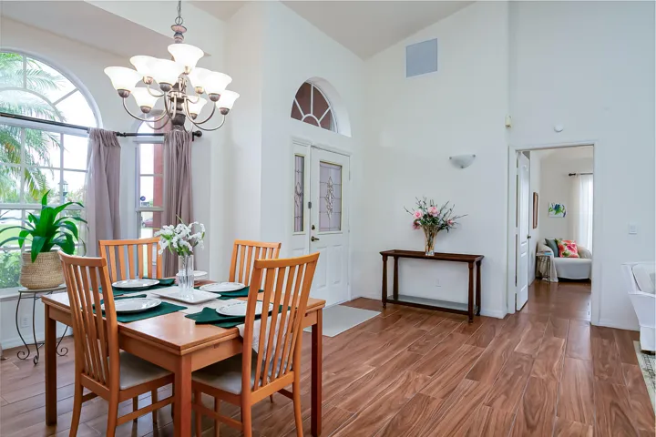 1601 SW Realty ST