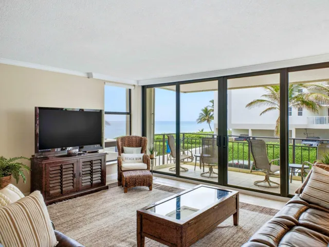Living Ocean View