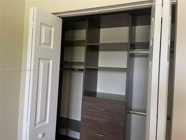 Closet 3
