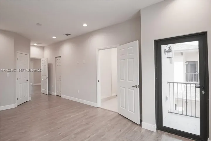 Loft-Balcony