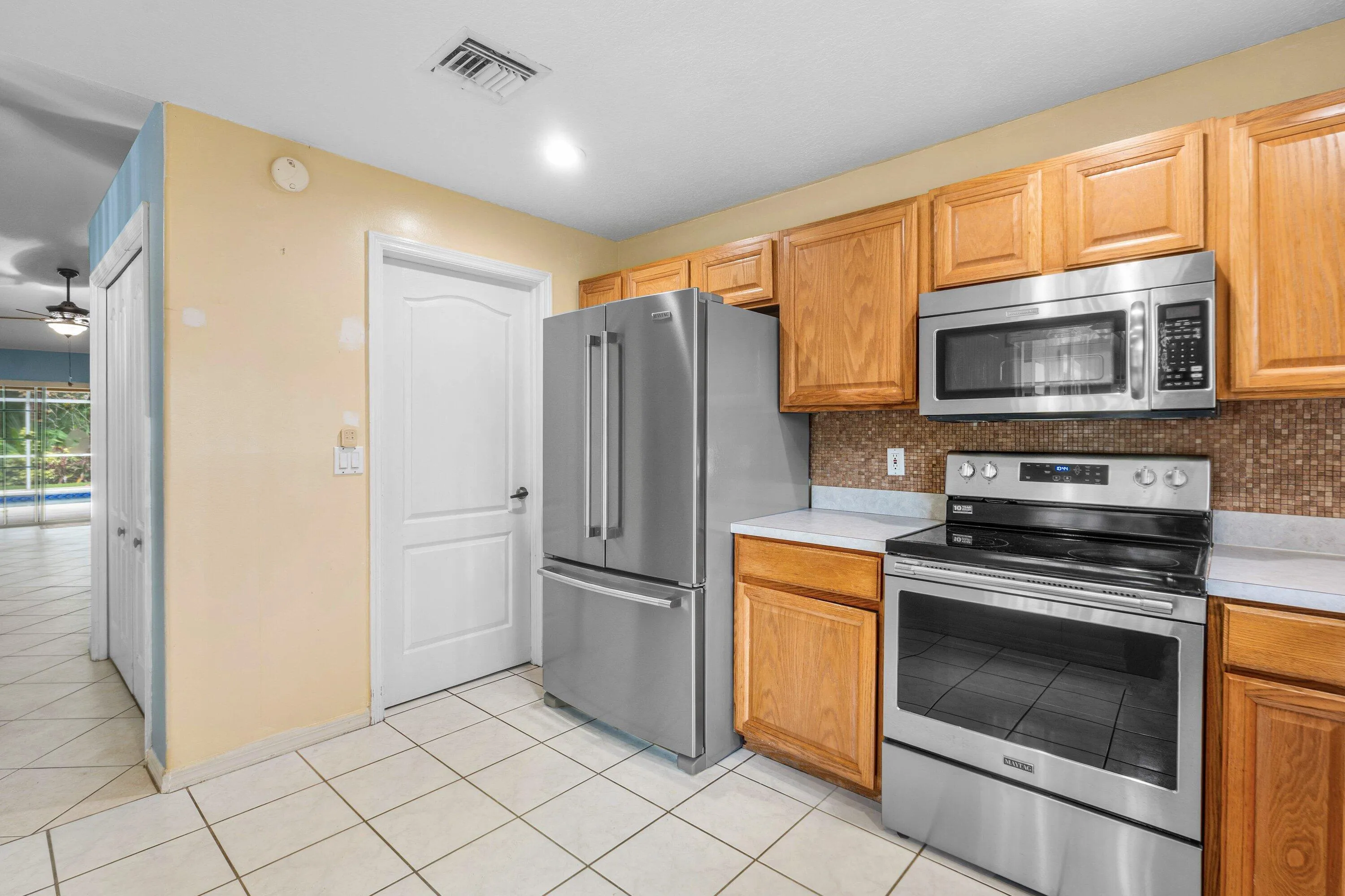 012-1559299thStreetNorth-WestPalmBeach-F