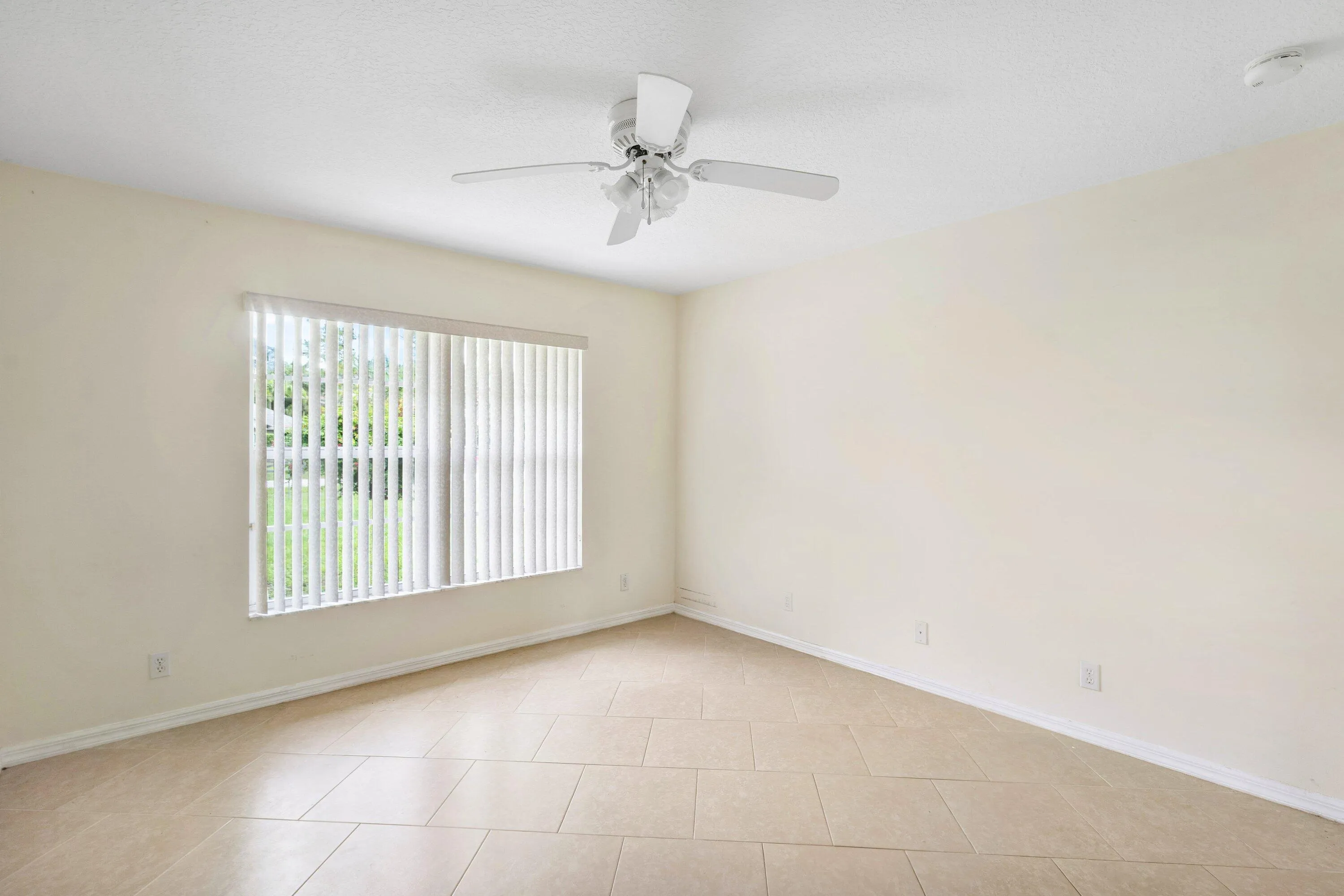 019-1559299thStreetNorth-WestPalmBeach-F