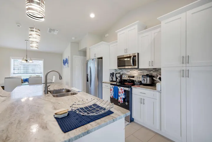 3200 41st St W, Lehigh Acres, FL 33971 (