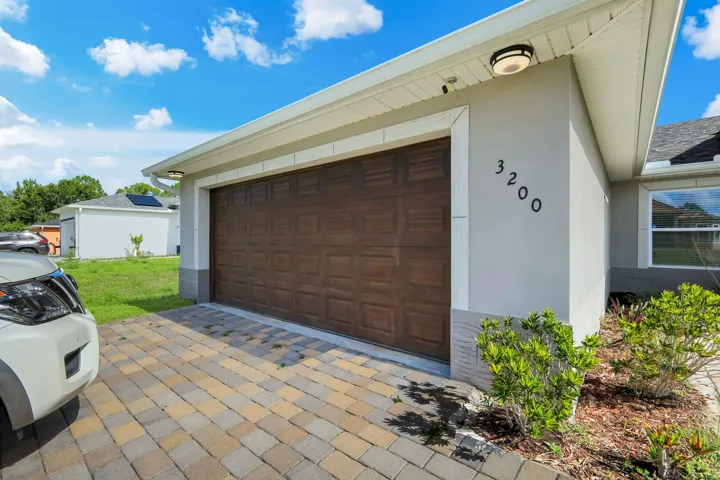 3200 41st St W, Lehigh Acres, FL 33971 (