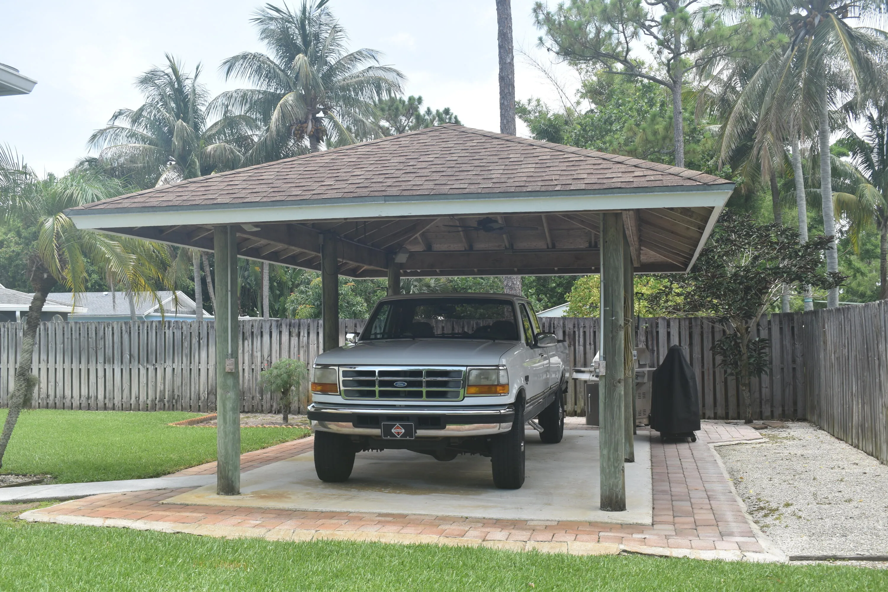 roofed pavilion