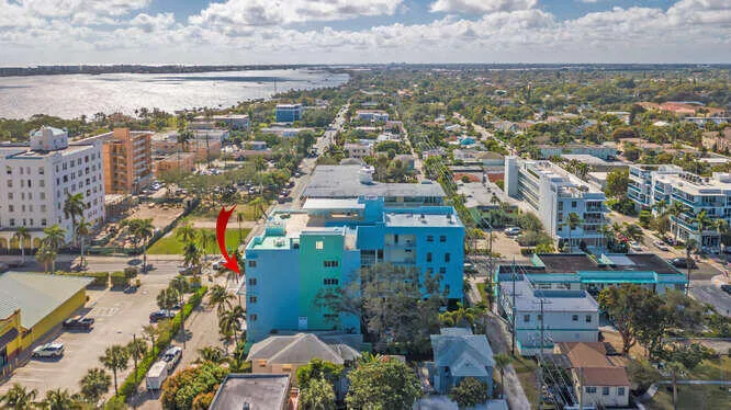 108 Lake Ave 403 Carol-050-021-666x375
