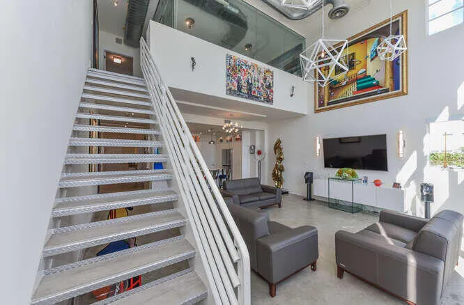 108 Lake Ave 403 Carol-023-050-666x438